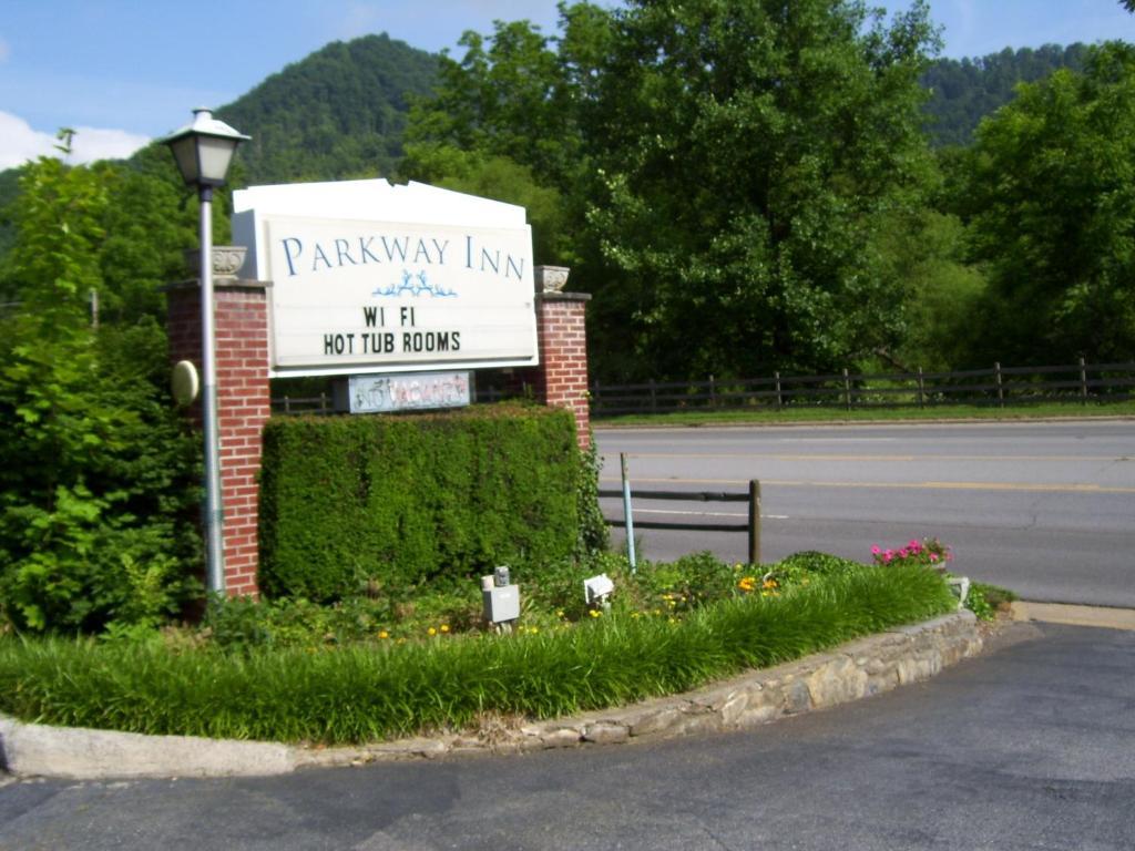 Parkway Inn Waynesville Exterior foto